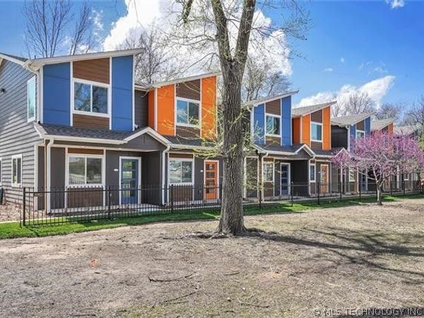 724 N Date Avenue , Broken Arrow, OK 74012