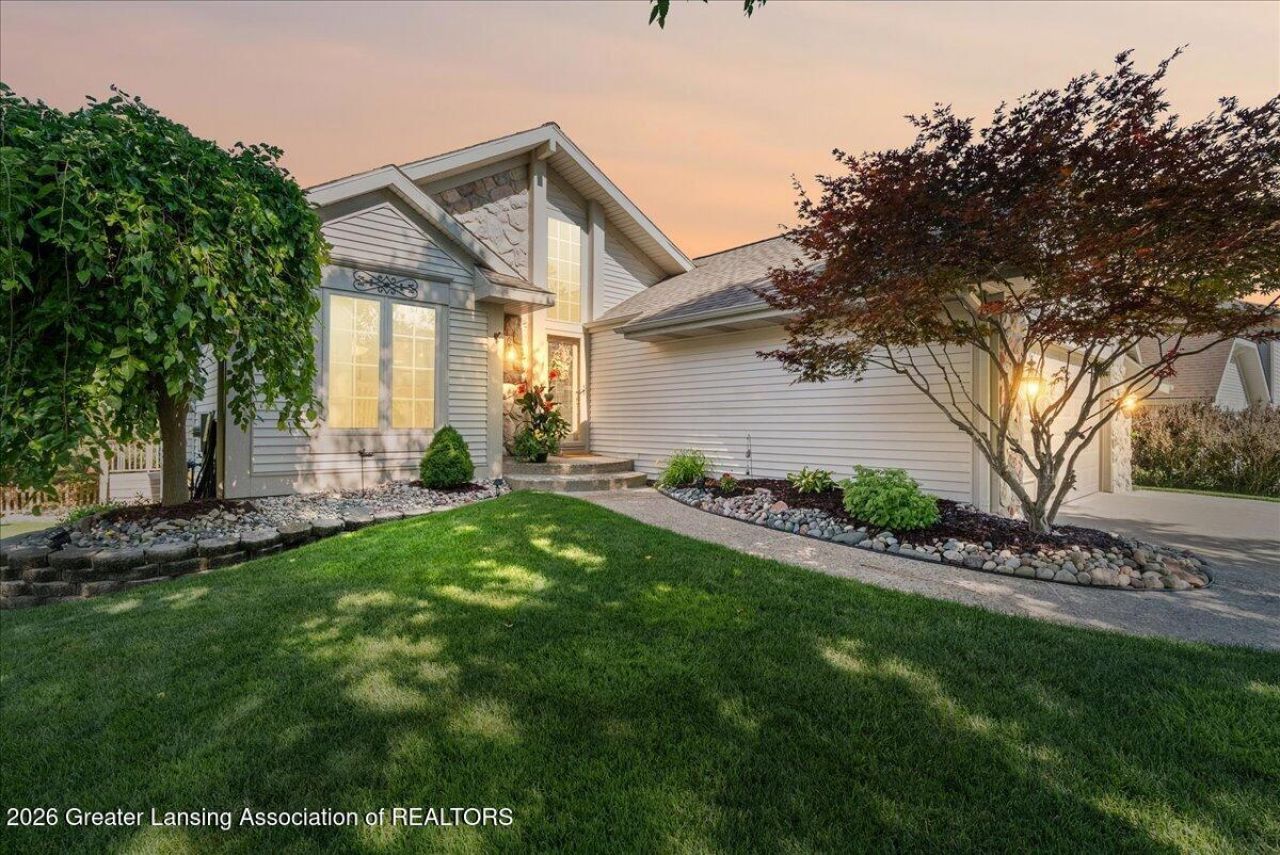 16940 Cedarbrook Drive, Haslett, MI 48840 Main Photo
