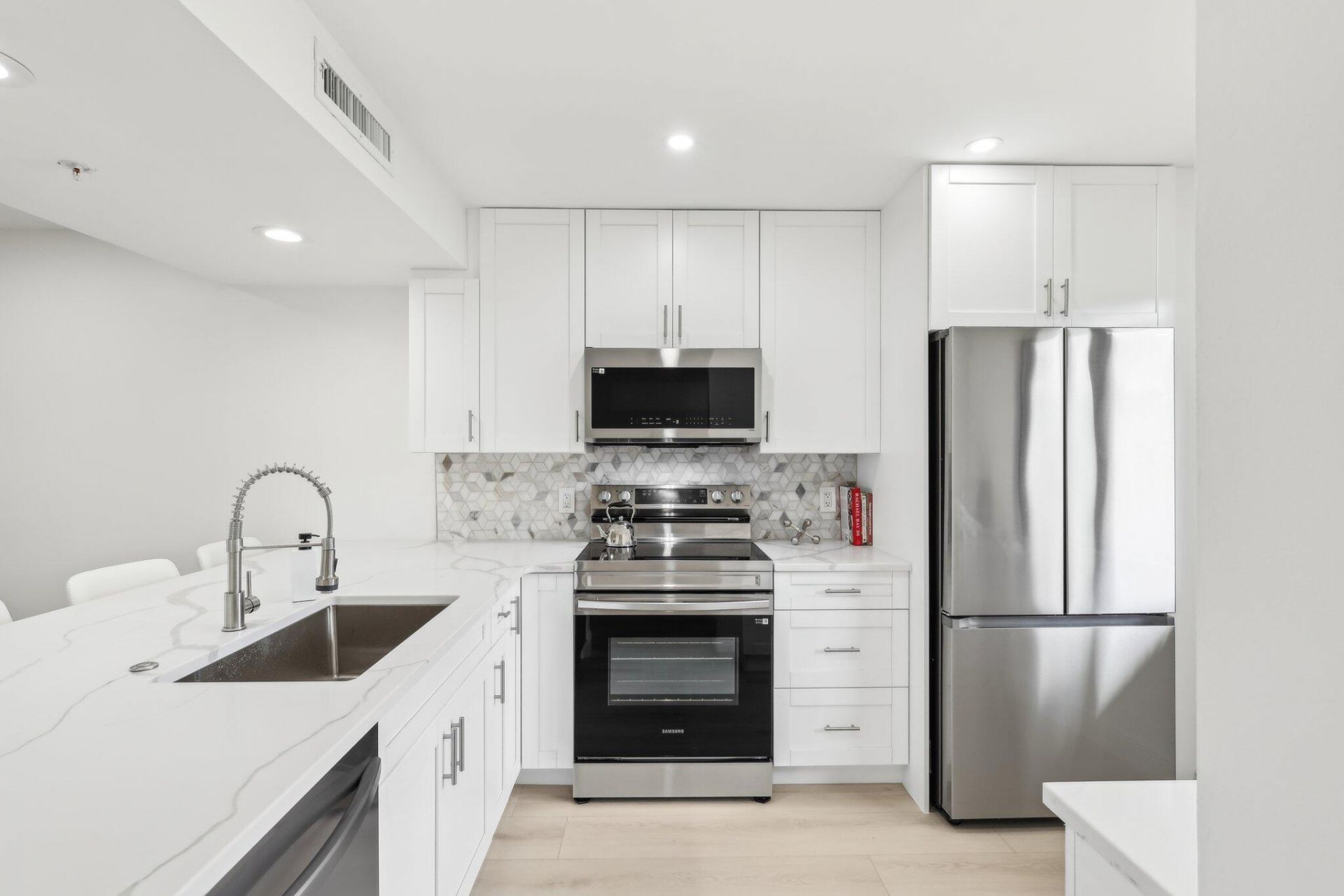 1601 Marina Isle Way, Unit 101, Jupiter, FL 33477 Photo