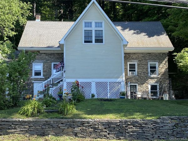 696 Sawkill Road , Kingston, NY 12401