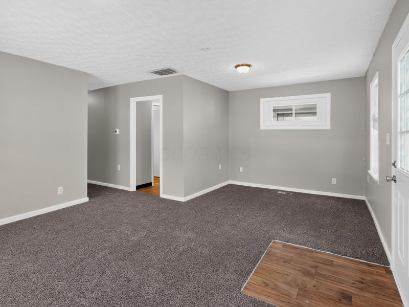 355 Woodlawn Avenue , Columbus, OH 43228 Photo 10