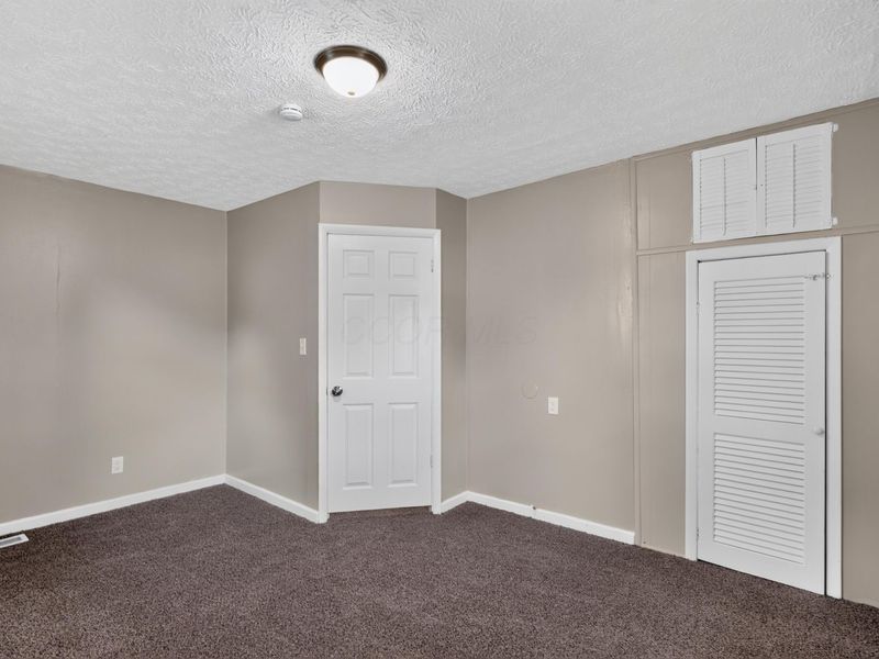 355 Woodlawn Avenue , Columbus, OH 43228 Photo 17