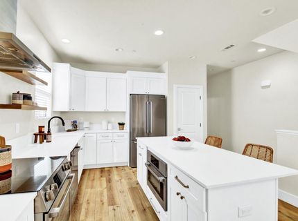 1513-1515 Eggplant Aly, Sacramento, CA 95814 Photo