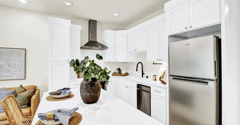 1513-1515 Eggplant Aly, Sacramento, CA 95814 Photo