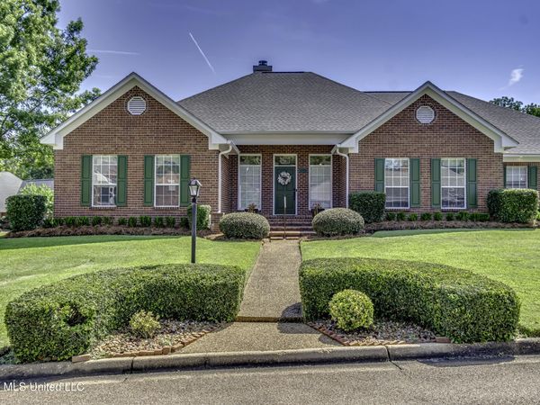 656 April Sound , Pearl, MS 39208