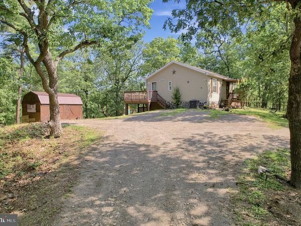 1261 W LONGVIEW DRIVE, BURLINGTON, WV 26710