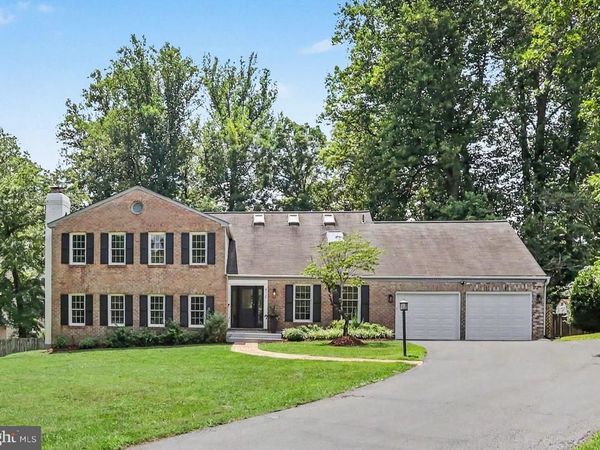 810 AARON COURT, GREAT FALLS, VA 22066