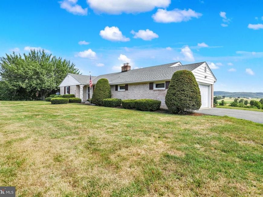 13 Lupine Lane, Oley, PA 19547 Main Photo