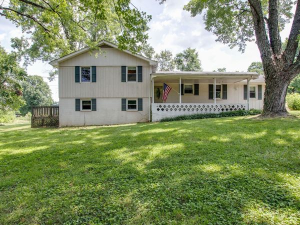 295 Hill Ct, Gallatin, TN 37066