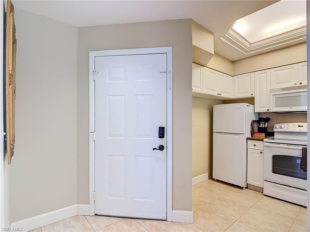 3323 Olympic Dr, Unit 716, Naples, FL 34105 Photo