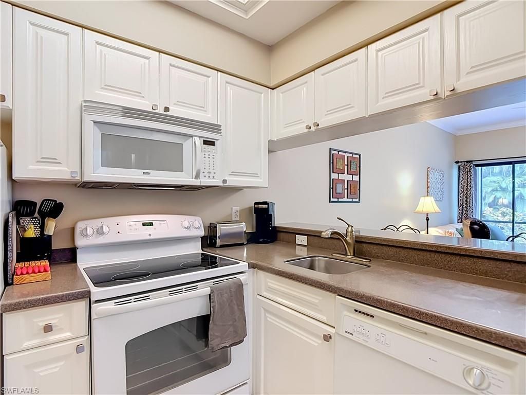 3323 Olympic Dr, Unit 716, Naples, FL 34105 Photo