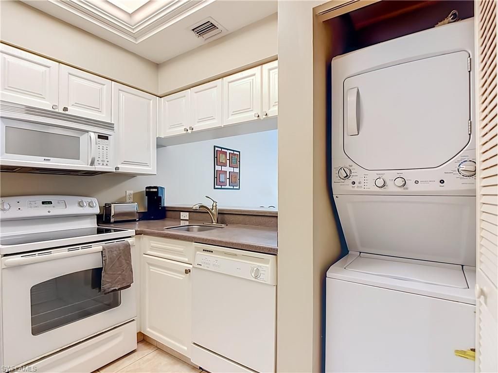 3323 Olympic Dr, Unit 716, Naples, FL 34105 Photo