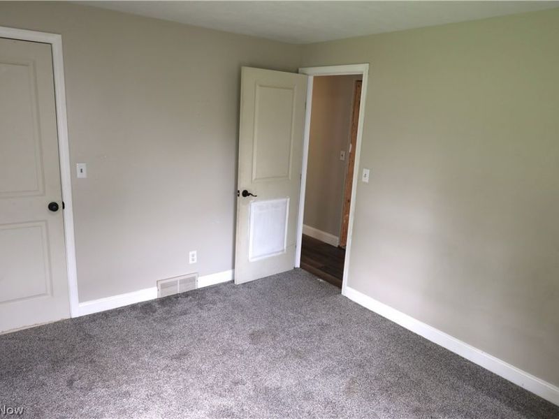 164 Sipple Avenue, Amherst, OH 44001 Photo 10