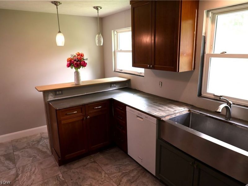 164 Sipple Avenue, Amherst, OH 44001 Photo 6