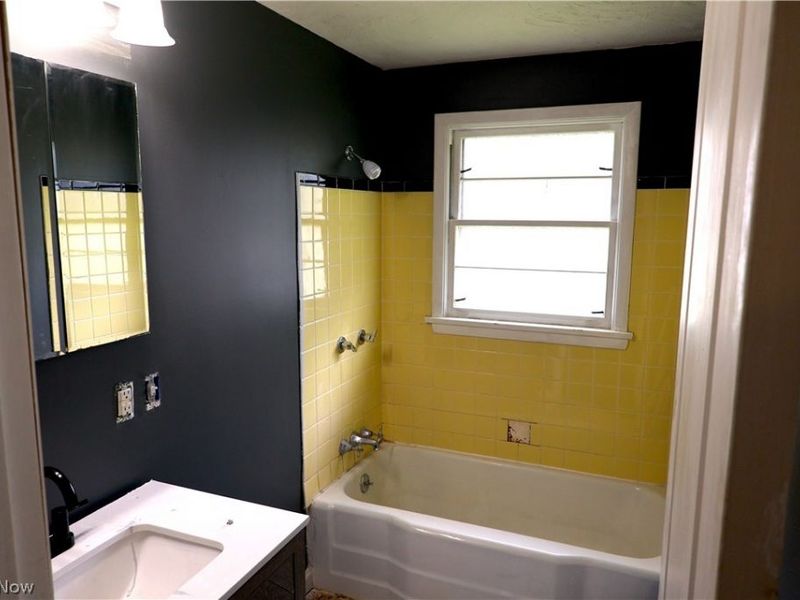 164 Sipple Avenue, Amherst, OH 44001 Photo 8