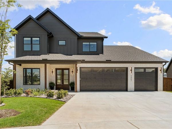 3407 SW Starburst Avenue , Bentonville, AR 72713