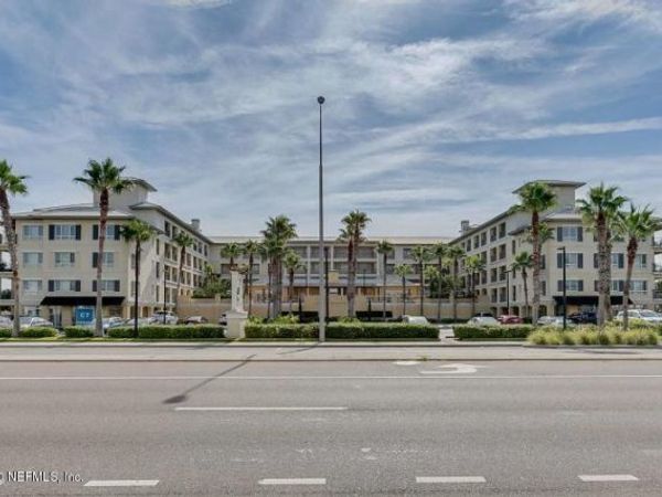 525 3RD Street N, Unit 304, Jacksonville Beach, FL 32250