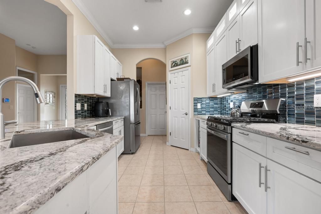 264 Dahlia Court, Bradenton, FL 34212 Photo