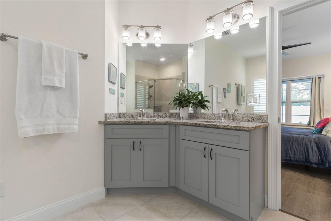 3 Leeds Place , Palm Coast, FL 32137 Photo
