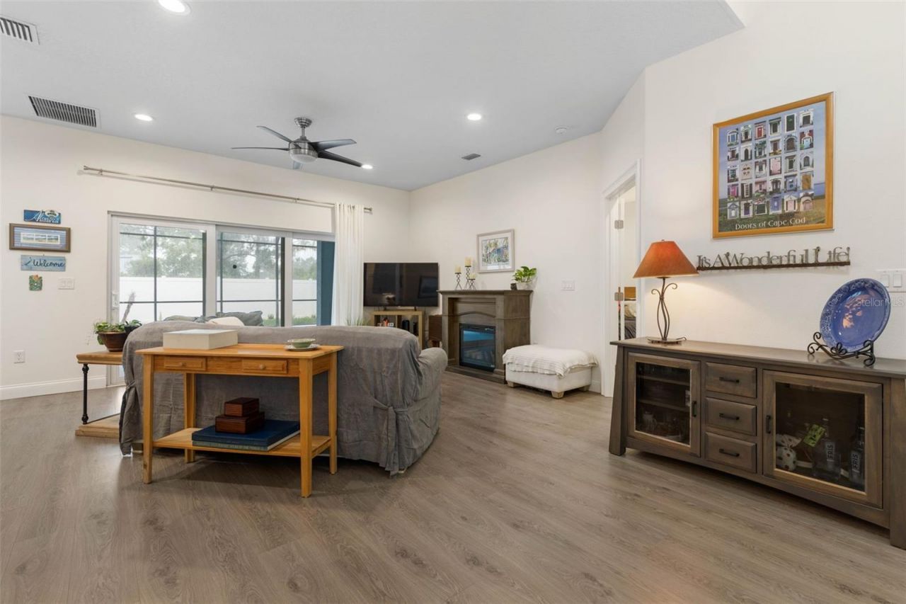 3 Leeds Place , Palm Coast, FL 32137 Photo