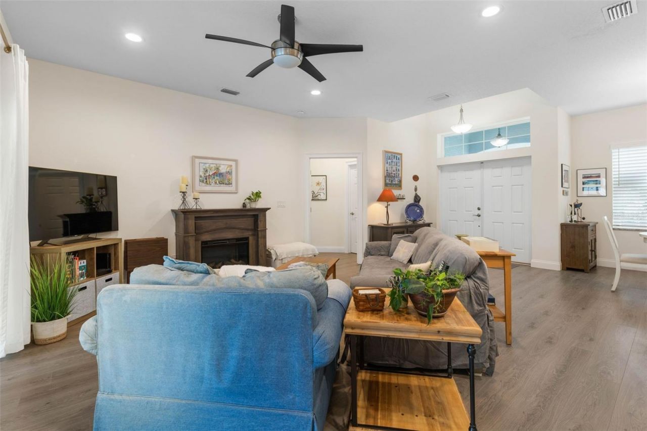 3 Leeds Place , Palm Coast, FL 32137 Photo
