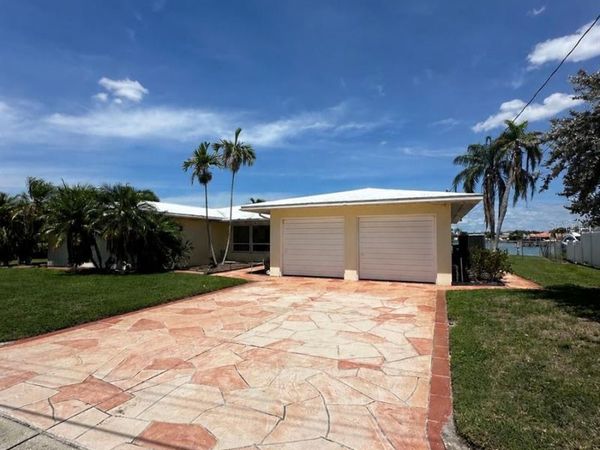 732 PRUITT DRIVE , ST PETERSBURG, FL 33708
