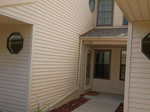 4911 Oak Hill Drive, Waterford Twp, MI 48329