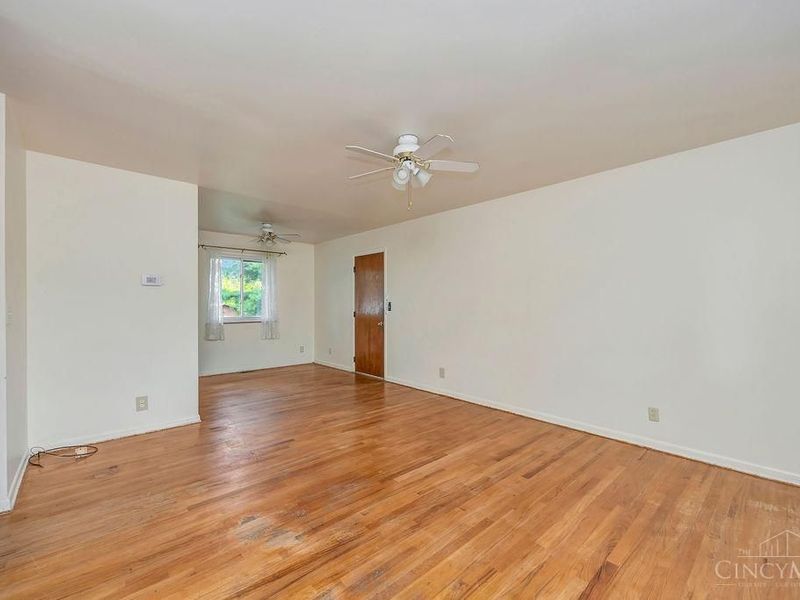8036 Laray Drive, West Chester, OH 45069 Photo 3
