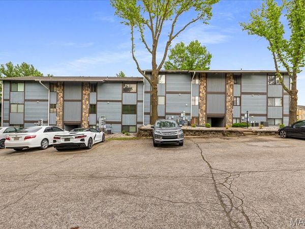 1722 Gascony Parc Drive , Lake St Louis, MO 63367