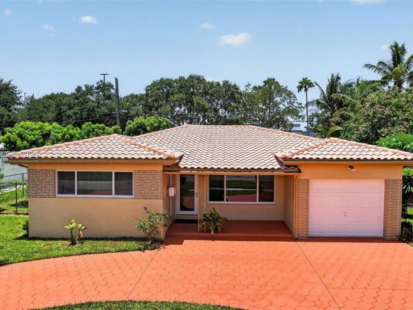 206 N 32nd Ave , Hollywood, FL 33021
