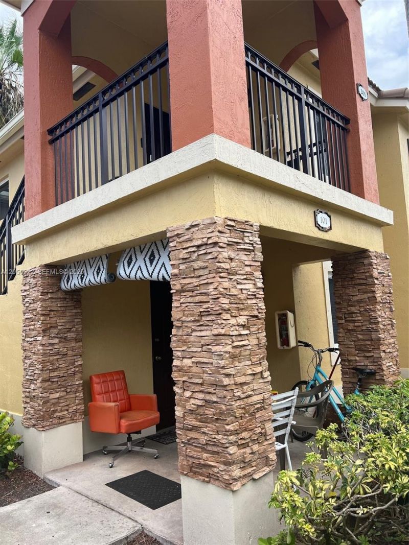 3395 NE 9th St, Unit 101, Homestead, FL 33033 Photo