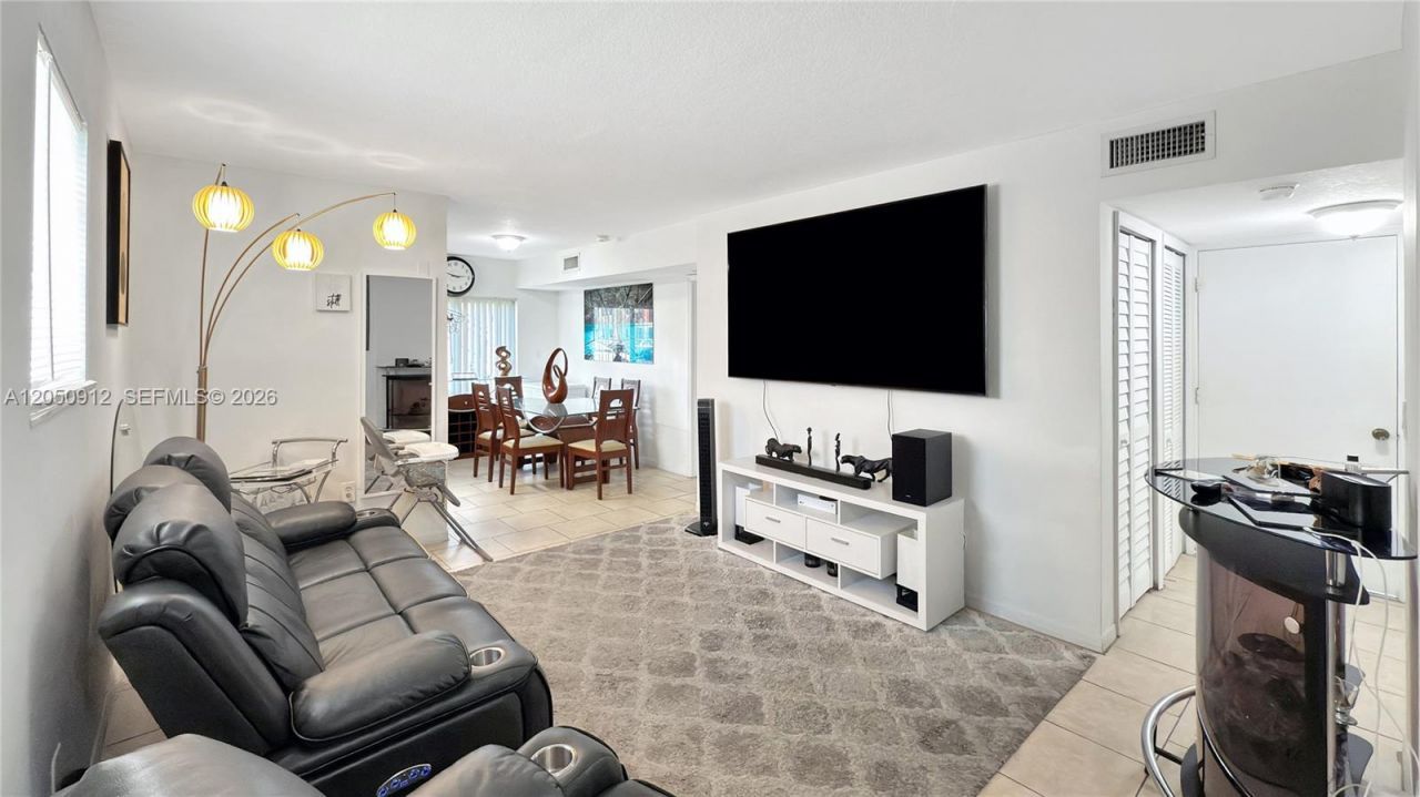 3395 NE 9th St, Unit 101, Homestead, FL 33033 Photo