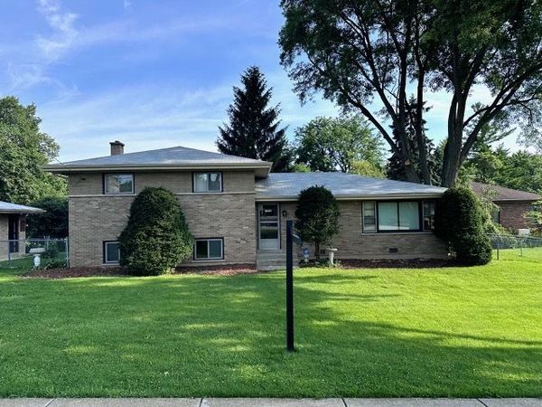 1030 W Kenilworth Avenue , Palatine, IL 60067