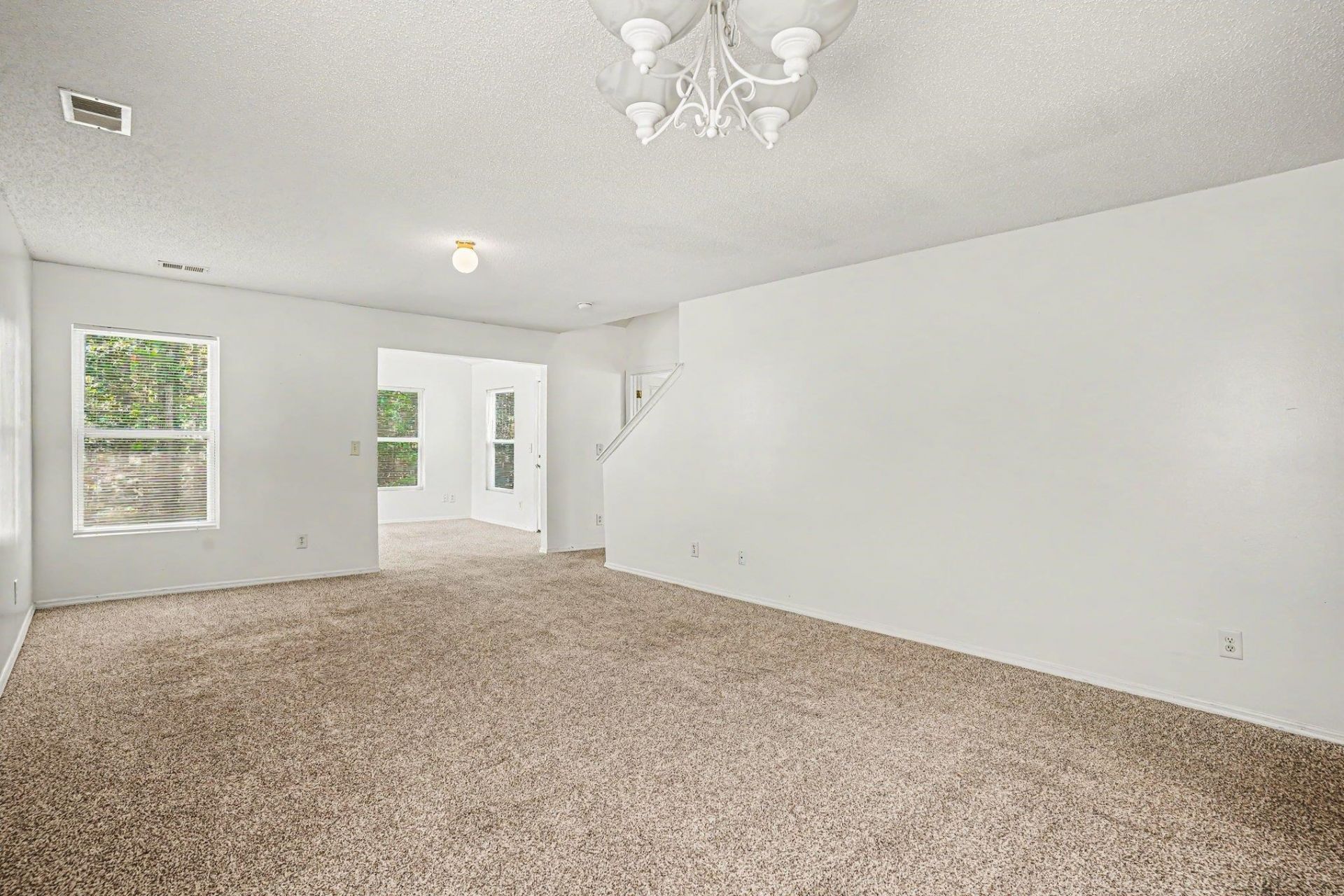396 Bellegrove Dr.  Photo 12