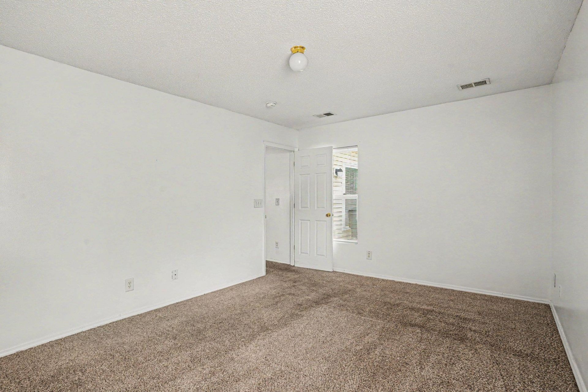 396 Bellegrove Dr.  Photo 17