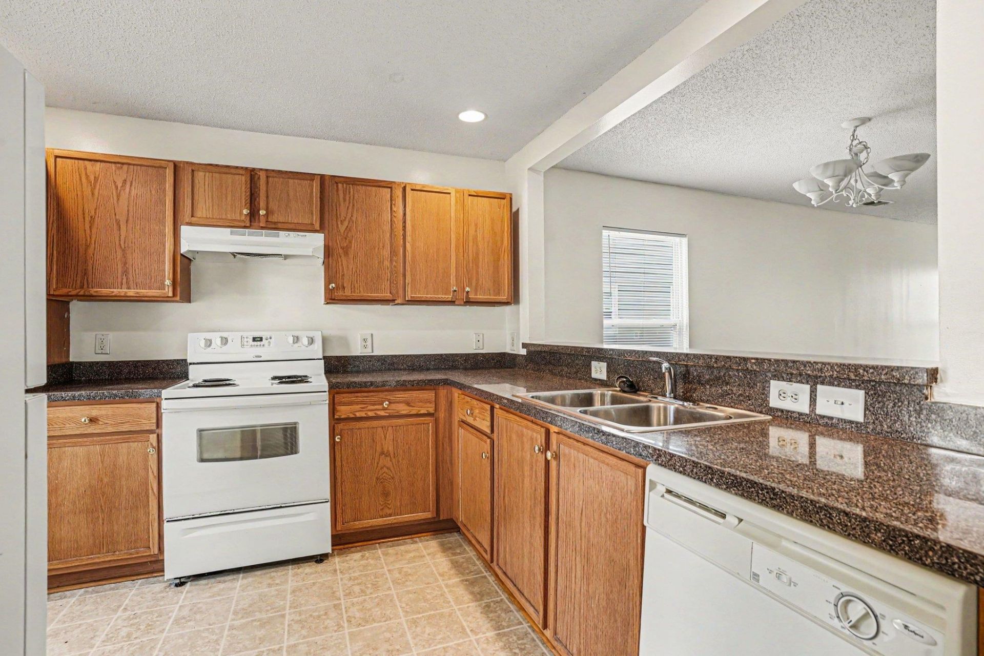 396 Bellegrove Dr.  Photo 6