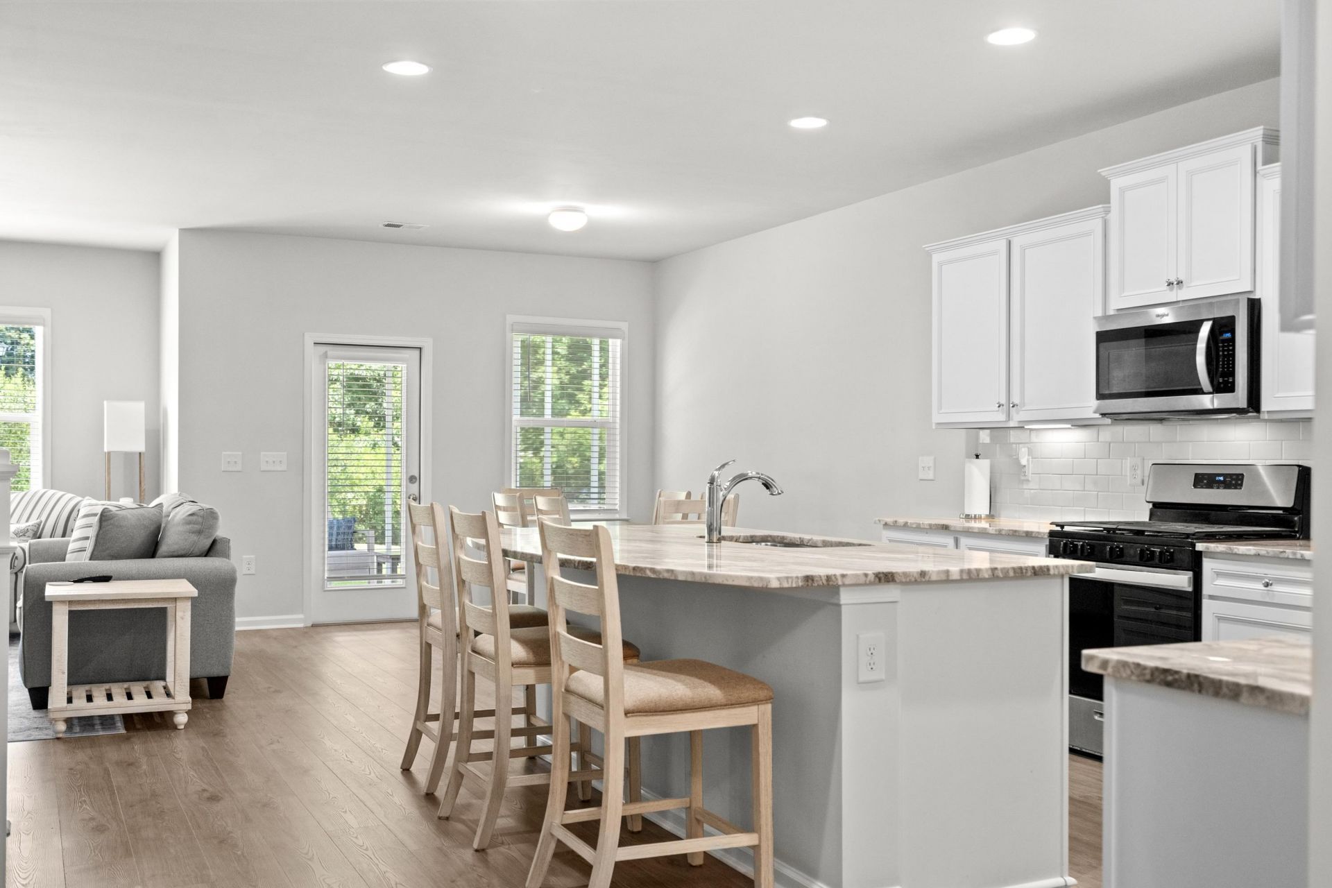 2626 Ellesmere Circle  Photo 10