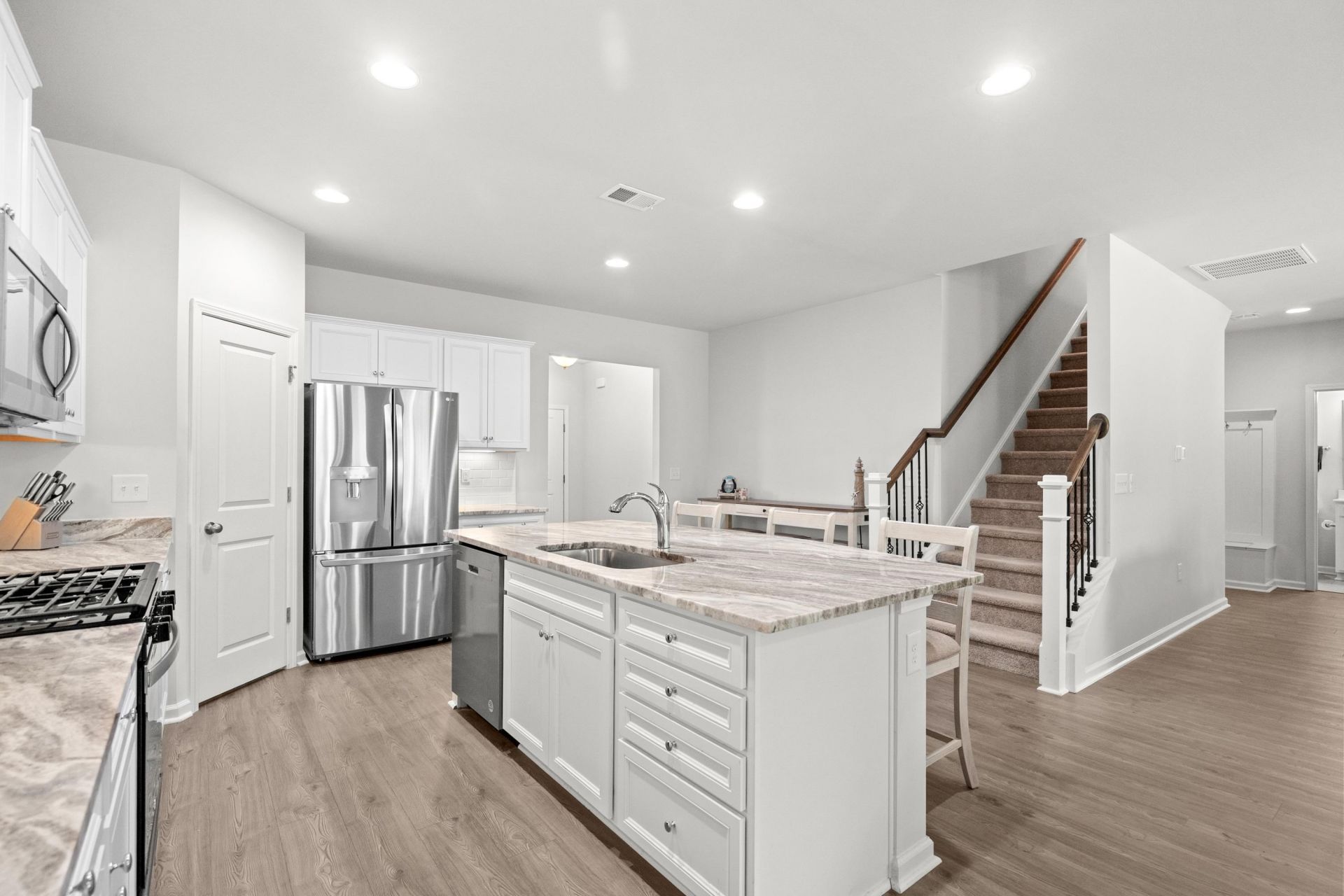 2626 Ellesmere Circle  Photo 18