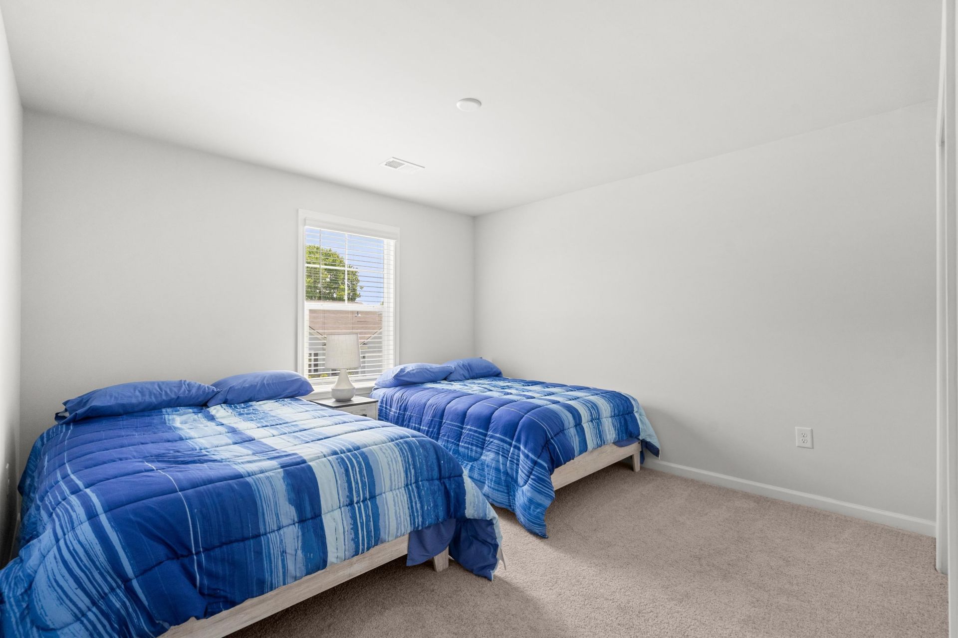 2626 Ellesmere Circle  Photo 44