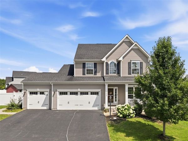 1024 Blackhawk Dr, Valencia, PA 16059