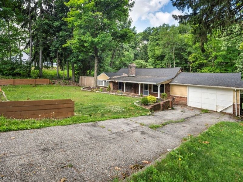 7218 Grove Avenue, Oakwood Village, OH 44146 Photo 4