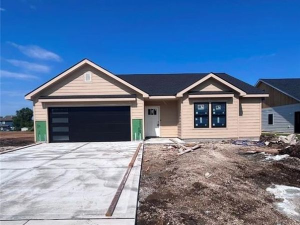 429 Rockers Drive, Baldwin City, KS 66006