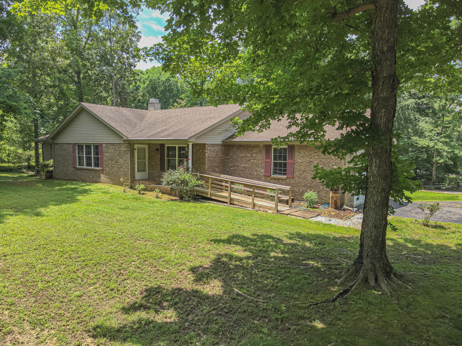 90 Jolly Roger Drive, Hardin, KY 42048