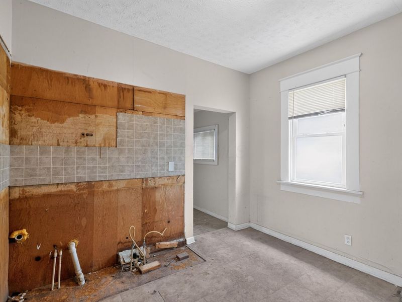 176 S Burgess Avenue, Columbus, OH 43204 Photo 8