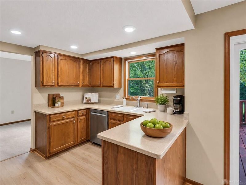 2205 Ivy Crest Drive, Bellbrook, OH 45305 Photo 7