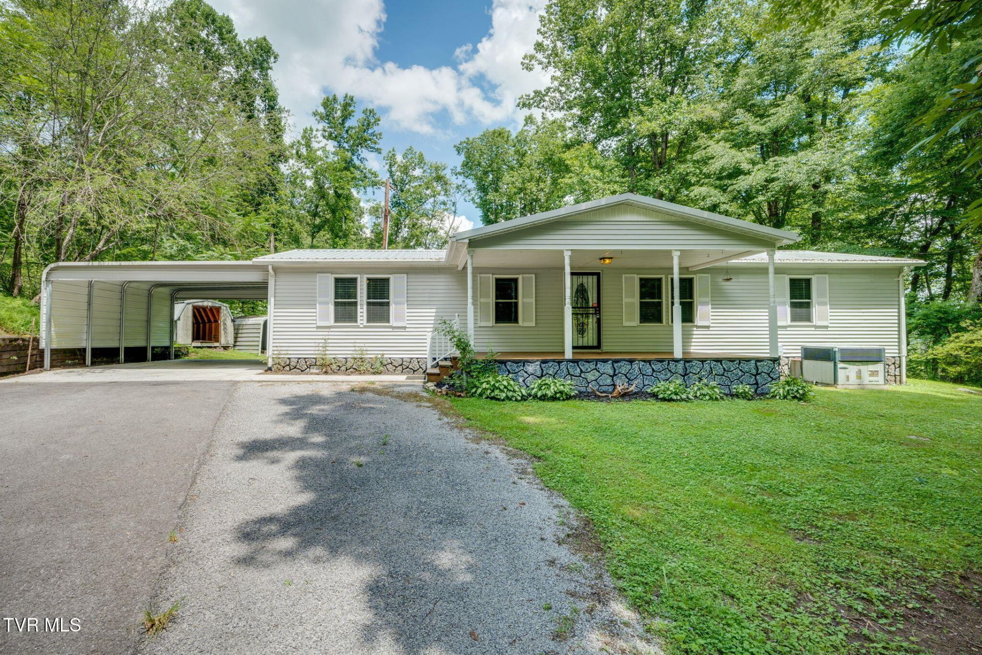 1447 Clawson Road, Jonesville, VA 24263 Main Photo