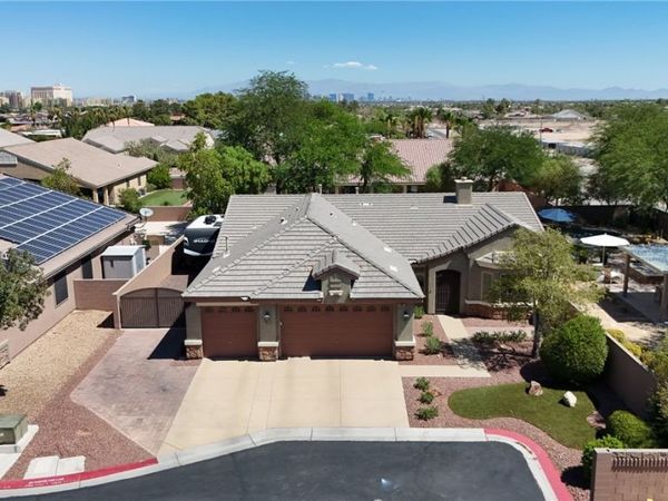 194 Glenbrook Estates Drive , Las Vegas, NV 89183