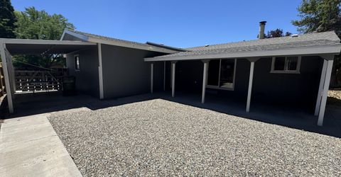 1332 Toiyabe Avenue, Gardnerville, NV 89410 Photo