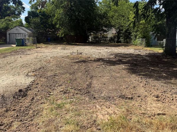 1312 Wallace ST, Taylor, TX 76574