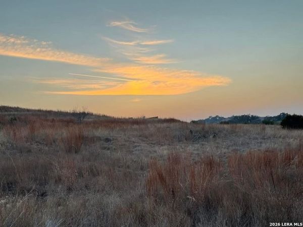 211 MAJESTIC HILLS DR, Blanco, TX 78606